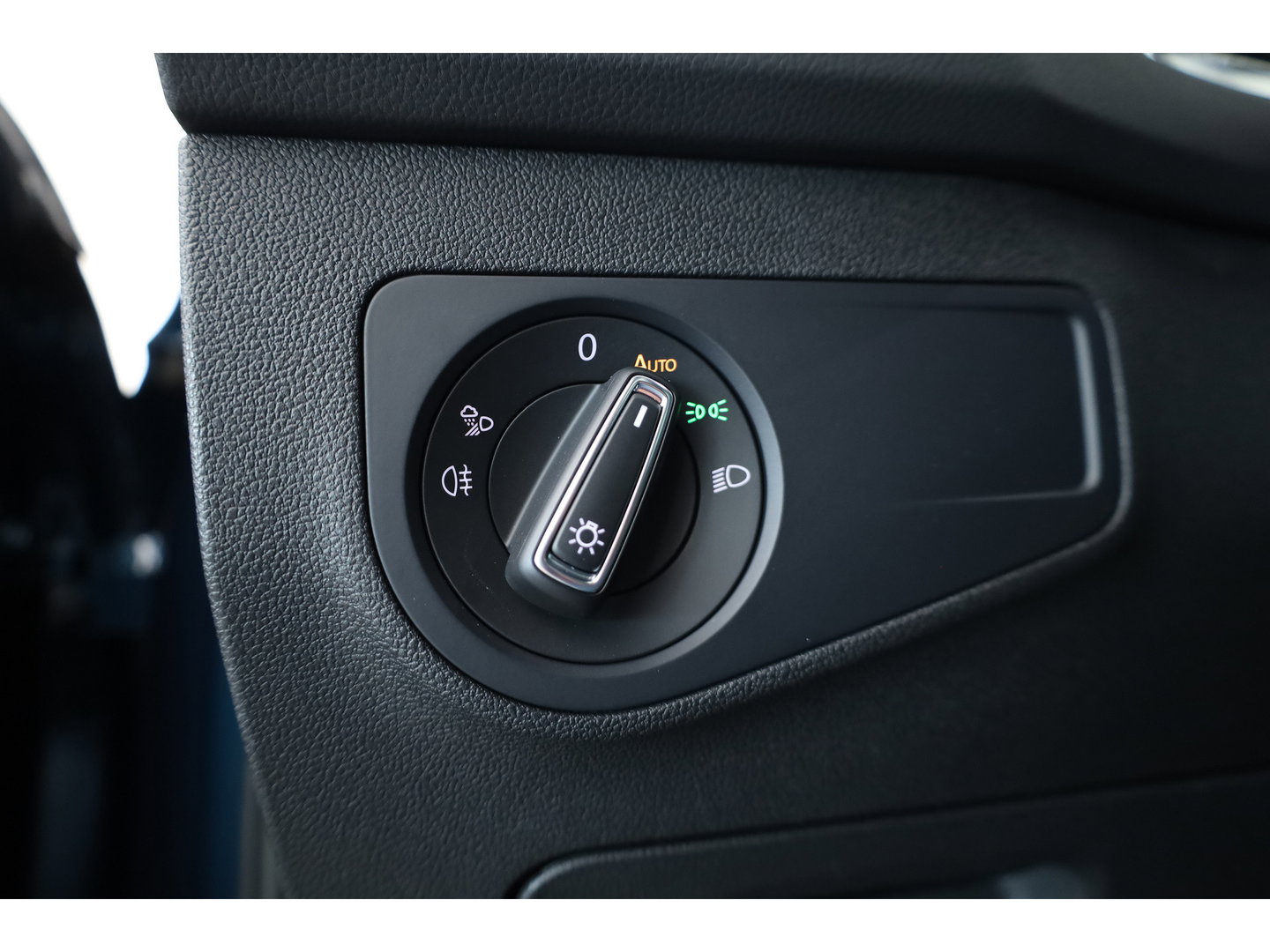 Volkswagen Tiguan 1.4 TSI eHybrid R-Line Business+ | Pano | Elek. Trekhaak | IQ. Light | Stoel- Stuurverw. | Adapt. Cruise | Park Assist |