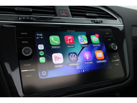 Volkswagen Tiguan 1.4 TSI eHybrid R-Line Business+ | Pano | Elek. Trekhaak | IQ. Light | Stoel- Stuurverw. | Adapt. Cruise | Park Assist |