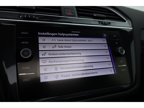 Volkswagen Tiguan 1.4 TSI eHybrid R-Line Business+ | Pano | Elek. Trekhaak | IQ. Light | Stoel- Stuurverw. | Adapt. Cruise | Park Assist |