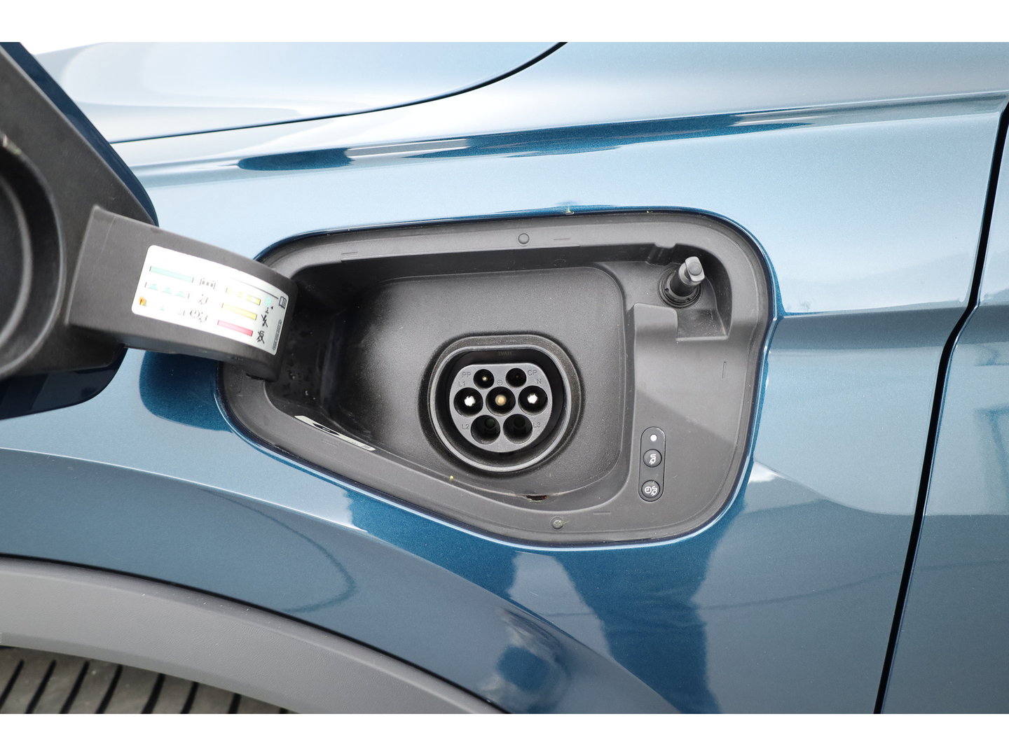 Volkswagen Tiguan 1.4 TSI eHybrid R-Line Business+ | Pano | Elek. Trekhaak | IQ. Light | Stoel- Stuurverw. | Adapt. Cruise | Park Assist |