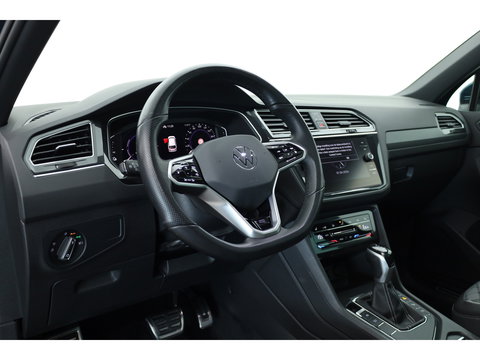 Volkswagen Tiguan 1.4 TSI eHybrid R-Line Business+ | Pano | Elek. Trekhaak | IQ. Light | Stoel- Stuurverw. | Adapt. Cruise | Park Assist |
