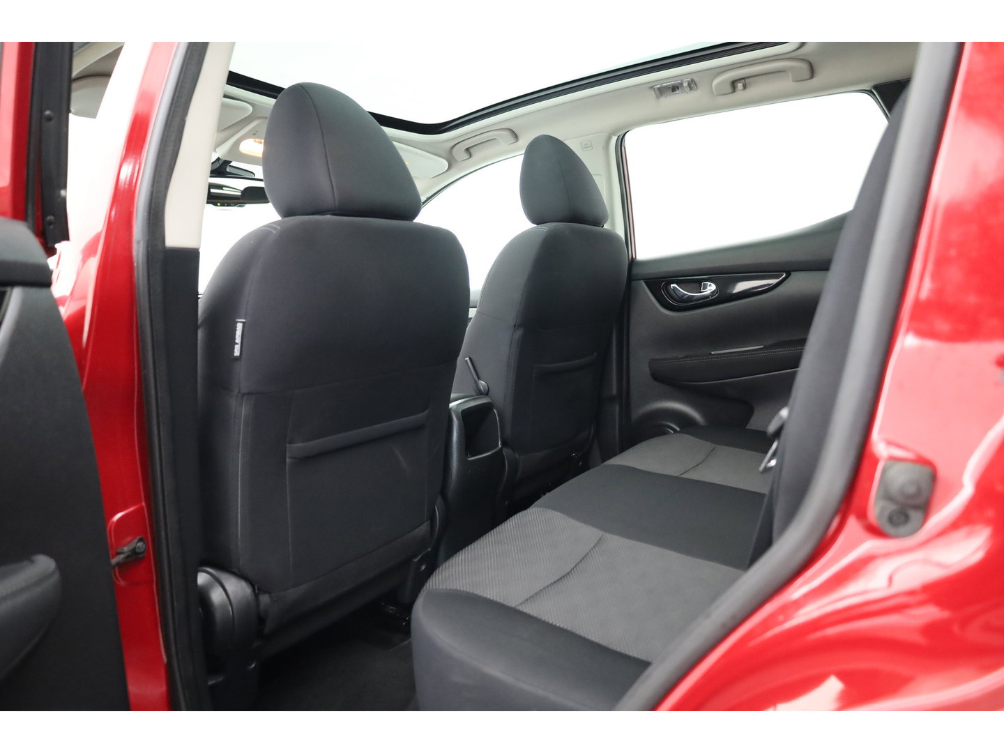 Nissan QASHQAI 1.2 N-Connecta | Panoramadak | Trekhaak | 360cam | Lane Assist | Cruise Control | 18"  controleren