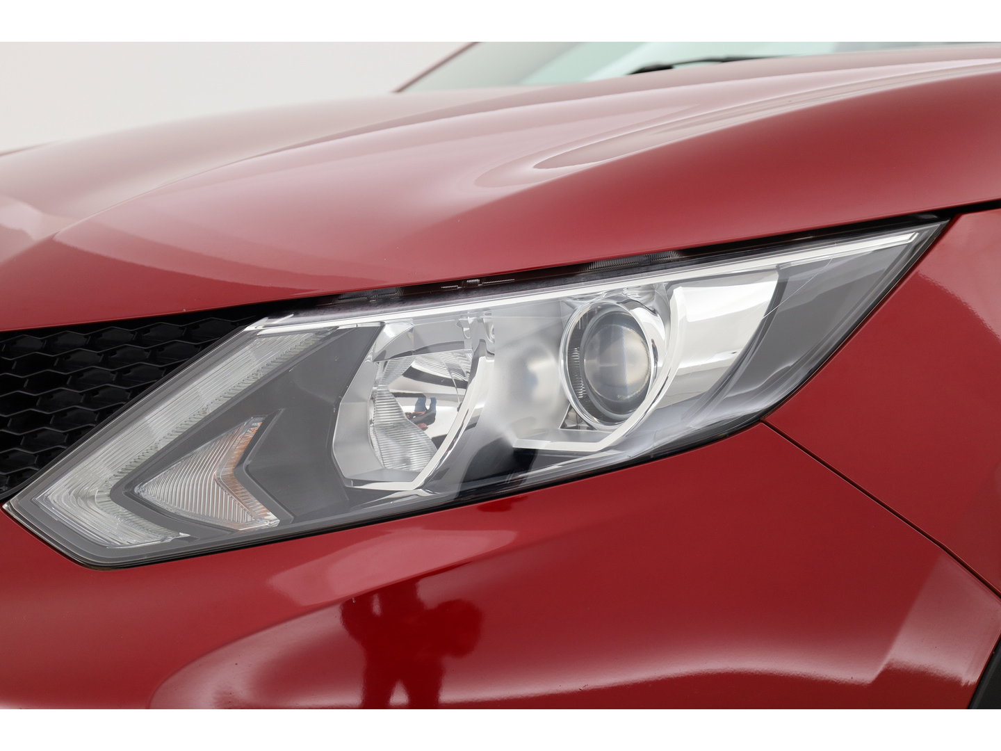 Nissan QASHQAI 1.2 N-Connecta | Panoramadak | Trekhaak | 360cam | Lane Assist | Cruise Control | 18"  controleren