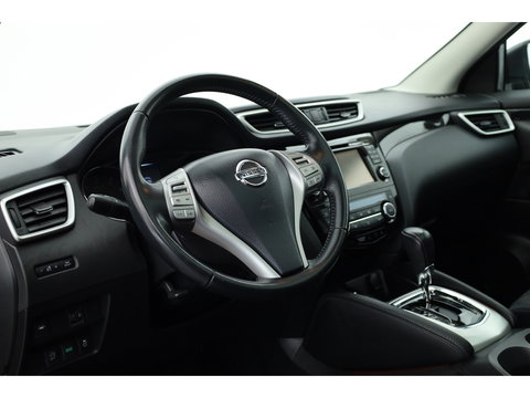 Nissan QASHQAI 1.2 N-Connecta | Panoramadak | Trekhaak | 360cam | Lane Assist | Cruise Control | 18"  controleren