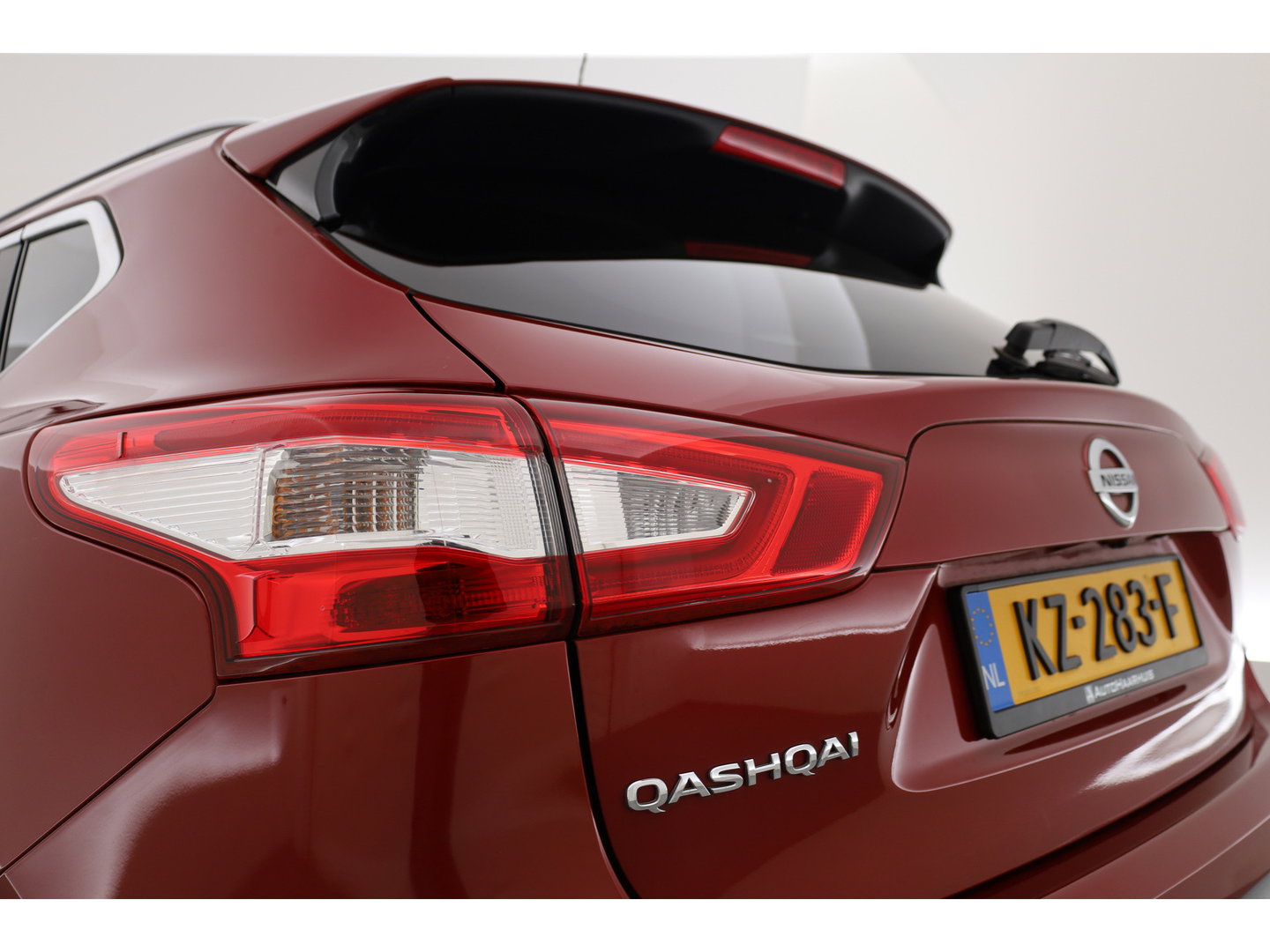 Nissan QASHQAI 1.2 N-Connecta | Panoramadak | Trekhaak | 360cam | Lane Assist | Cruise Control | 18"  controleren