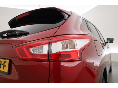 Nissan QASHQAI 1.2 N-Connecta | Panoramadak | Trekhaak | 360cam | Lane Assist | Cruise Control | 18"  controleren
