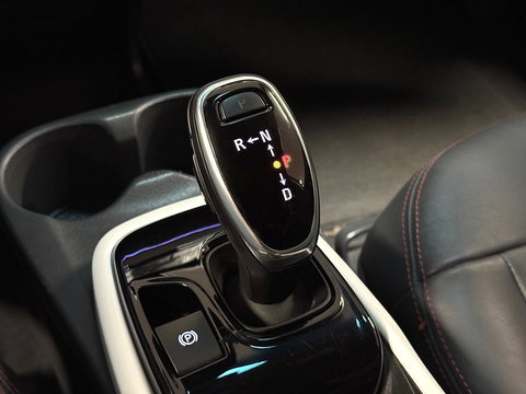 Opel Ampera-E Business executive 60 kWh | SOH 100% | Origneel Nederlands | Trekhaak | Apple Carplay | Android Auto | Stoelverwarming | Stuurwielverwarming | Bose | DAB | Camera |