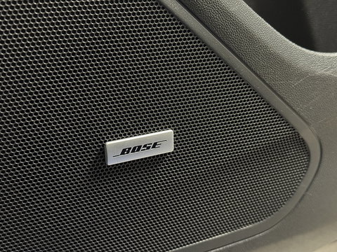 Opel Ampera-E Business executive 60 kWh | SOH 100% | Origneel Nederlands | Trekhaak | Apple Carplay | Android Auto | Stoelverwarming | Stuurwielverwarming | Bose | DAB | Camera |