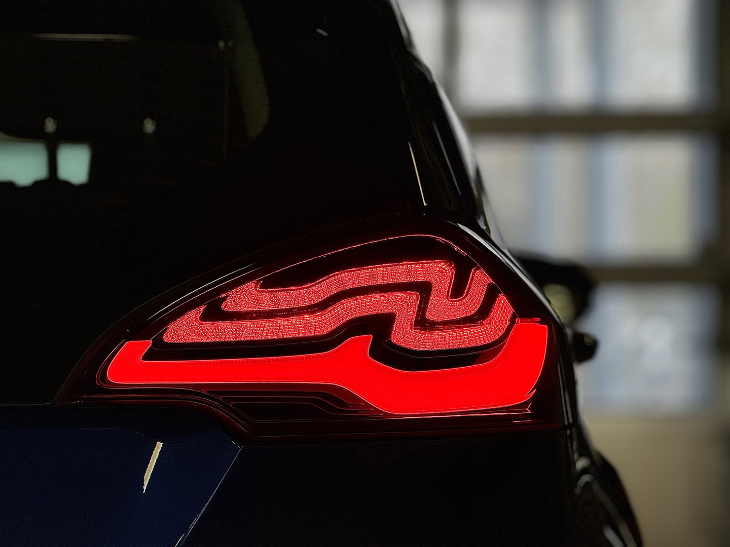 Opel Ampera-E Business executive 60 kWh | SOH 100% | Origneel Nederlands | Trekhaak | Apple Carplay | Android Auto | Stoelverwarming | Stuurwielverwarming | Bose | DAB | Camera |