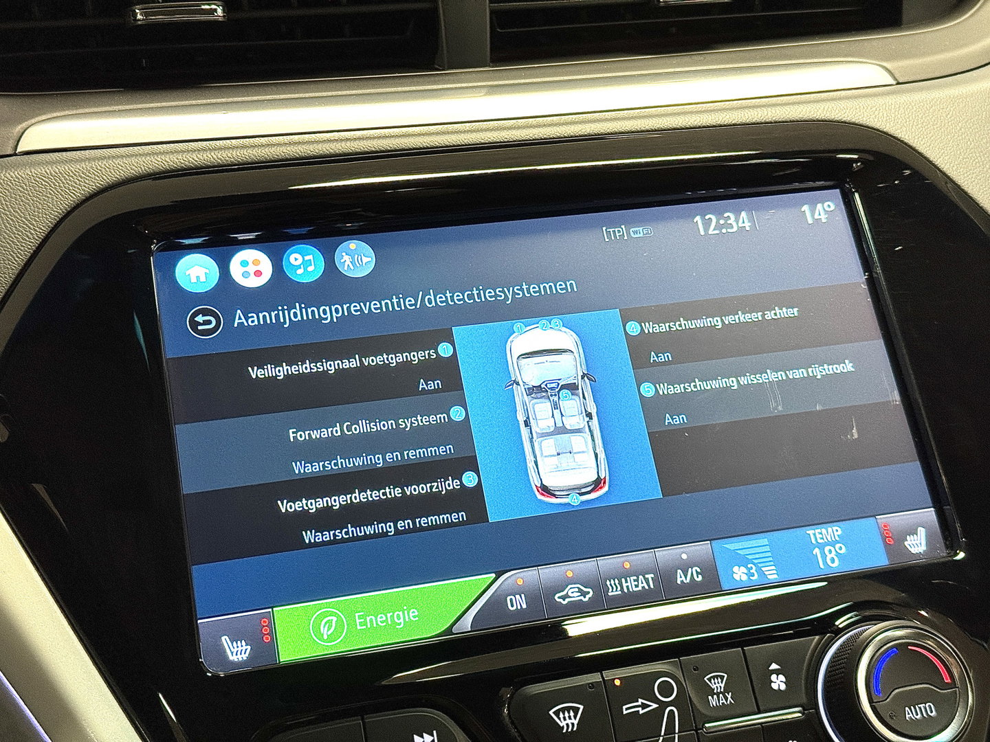 Opel Ampera-E Business executive 60 kWh | SOH 100% | Origneel Nederlands | Trekhaak | Apple Carplay | Android Auto | Stoelverwarming | Stuurwielverwarming | Bose | DAB | Camera |