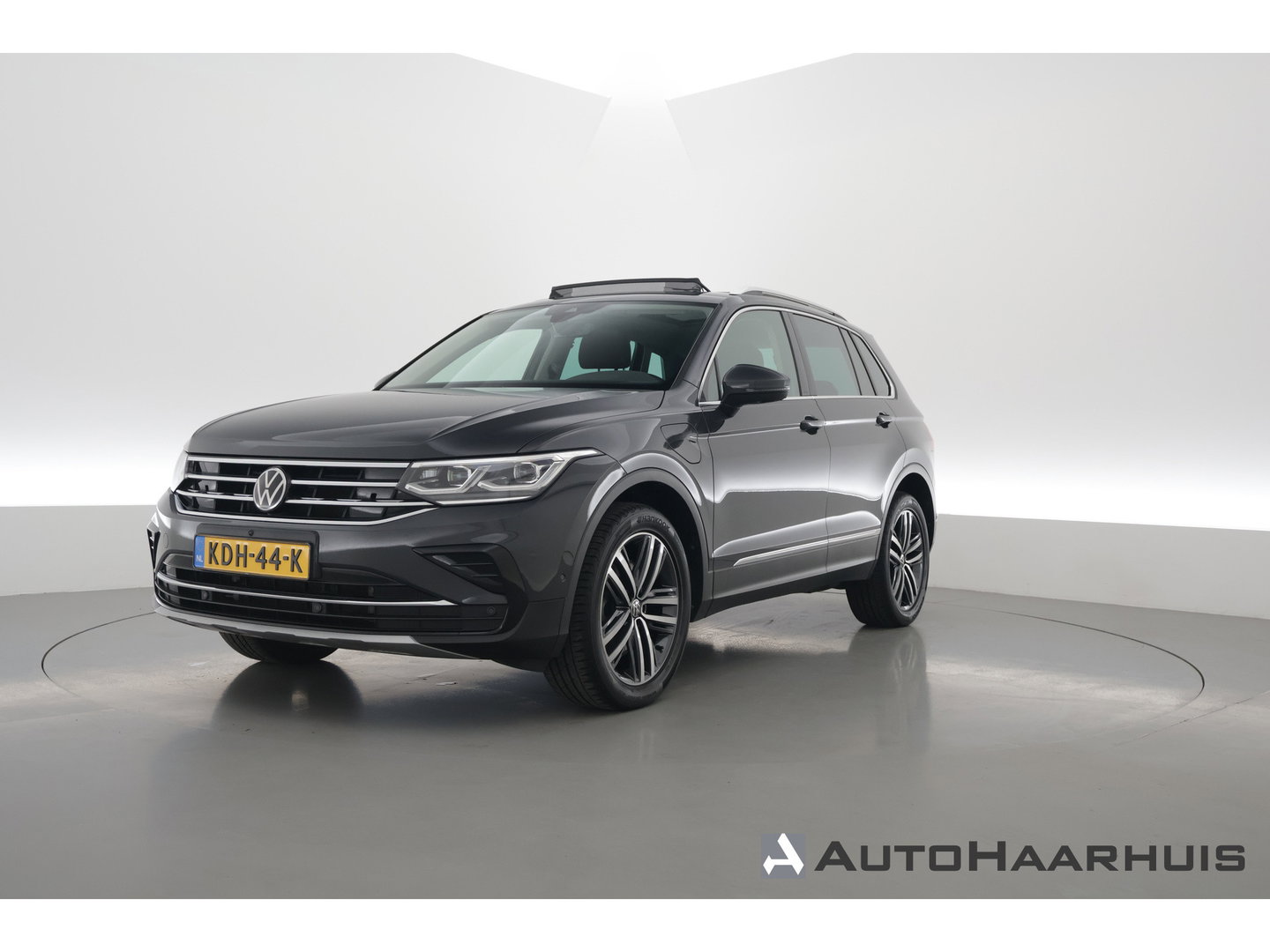 Volkswagen Tiguan 1.4 TSI eHybrid Elegance | Pano | 360cam |  Massage | IQ. Light | Stoel- Stuurverw. | Adapt. Cruise | Dodehoekdet.