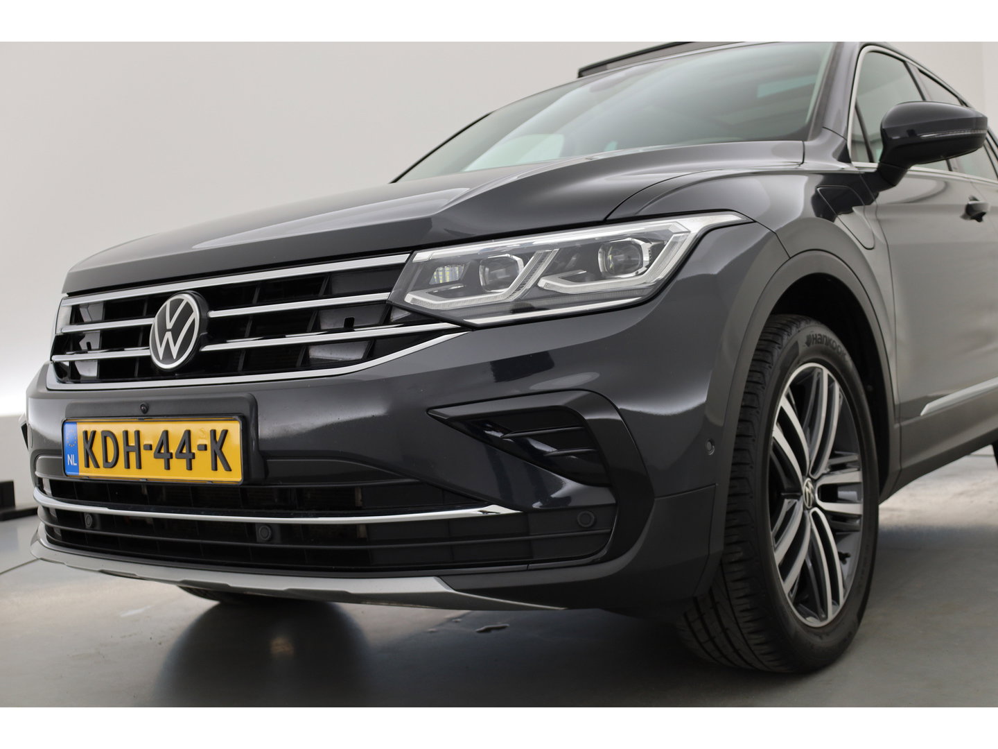 Volkswagen Tiguan 1.4 TSI eHybrid Elegance | Pano | 360cam |  Massage | IQ. Light | Stoel- Stuurverw. | Adapt. Cruise | Dodehoekdet.