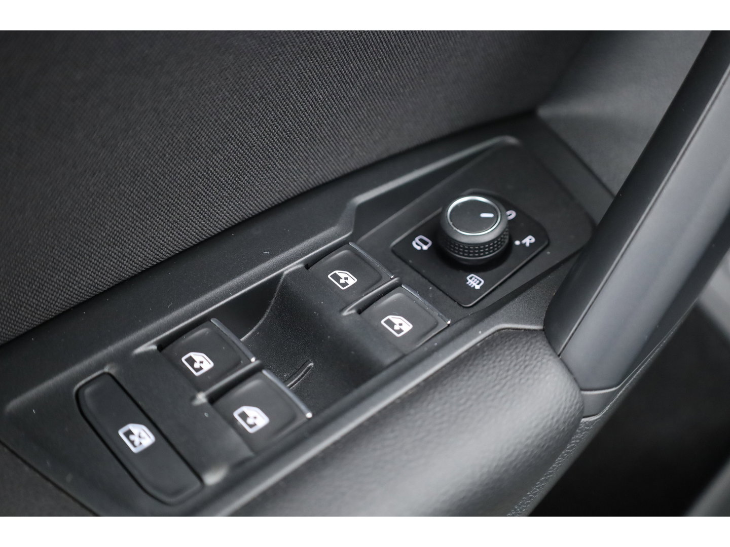 Volkswagen Tiguan 1.4 TSI eHybrid Elegance | Pano | 360cam |  Massage | IQ. Light | Stoel- Stuurverw. | Adapt. Cruise | Dodehoekdet.