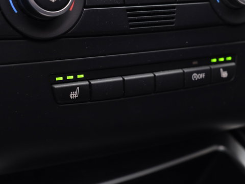 BMW 1-serie 120i 170pk Sportstoelen Schuifdak Xenon 17 inch