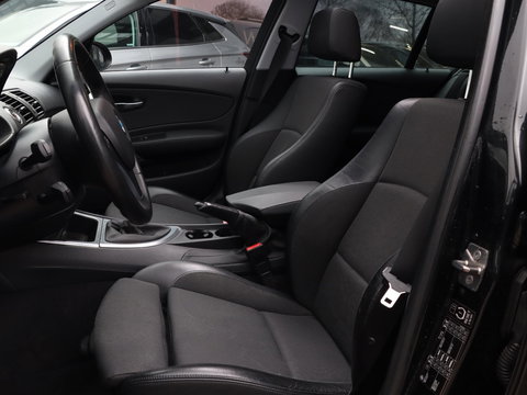 BMW 1-serie 120i 170pk Sportstoelen Schuifdak Xenon 17 inch