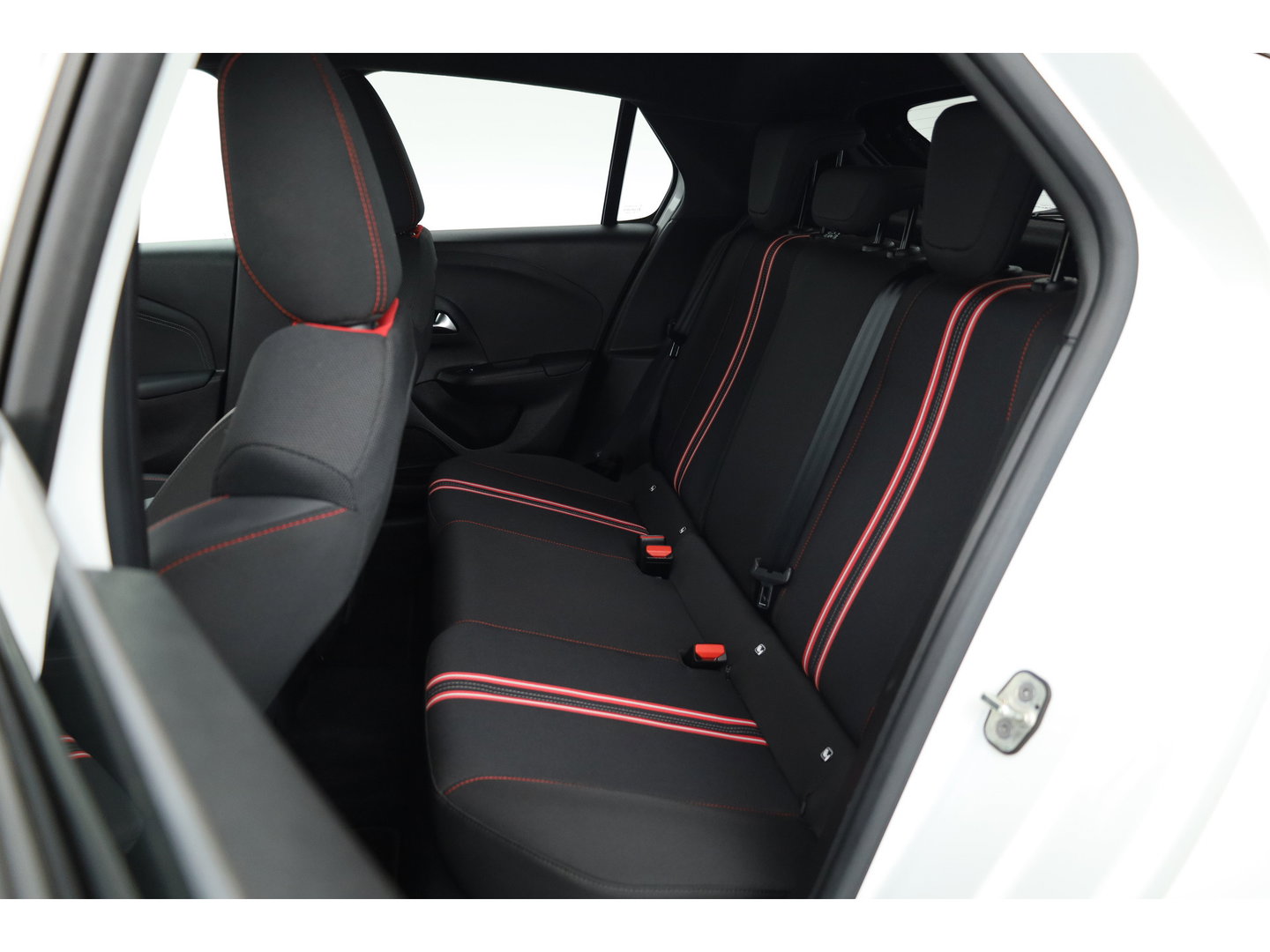 Opel Corsa 1.2 GS Line | Apple CarPlay & Android Auto | Cruise Ctrl. | Airco | LED | DAB