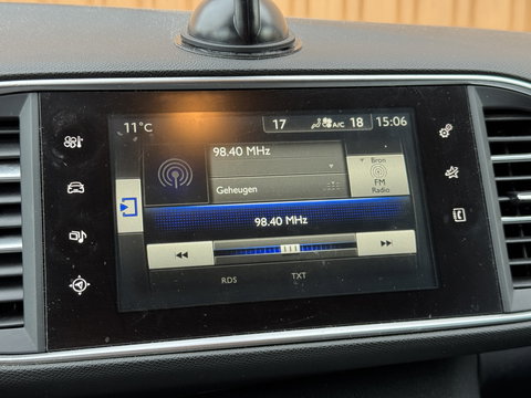 Peugeot 308 SW 1.6 BlueHDI Blue Lease Pack | Handel / Export | Navigatie | Parkeersensoren | Airconditioning | Bluetooth | Cruise Control | Trekhaak | Automatische Verlichting |