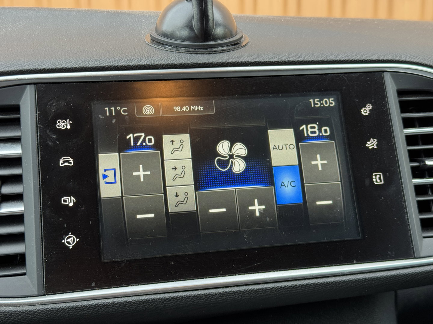 Peugeot 308 SW 1.6 BlueHDI Blue Lease Pack | Handel / Export | Navigatie | Parkeersensoren | Airconditioning | Bluetooth | Cruise Control | Trekhaak | Automatische Verlichting |