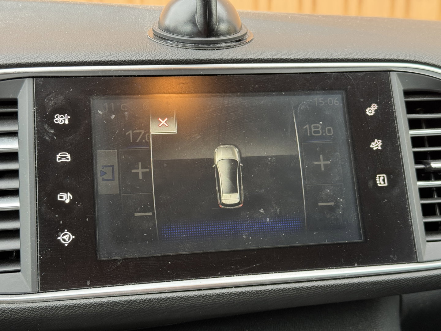 Peugeot 308 SW 1.6 BlueHDI Blue Lease Pack | Handel / Export | Navigatie | Parkeersensoren | Airconditioning | Bluetooth | Cruise Control | Trekhaak | Automatische Verlichting |