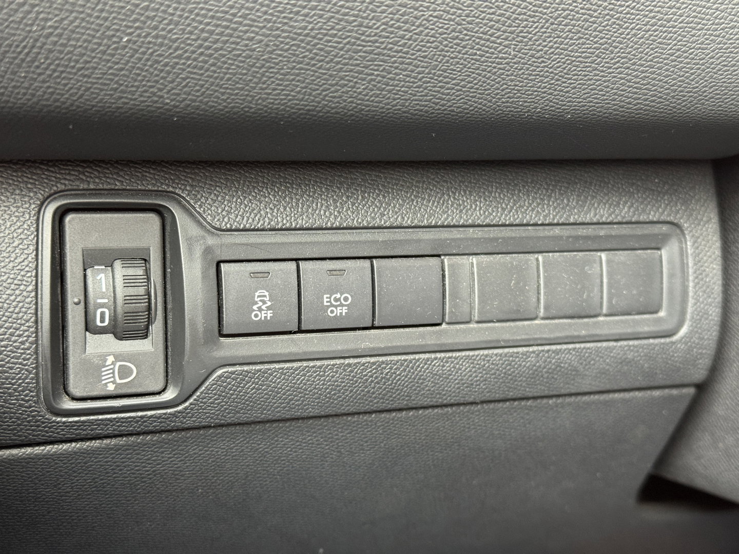 Peugeot 308 SW 1.6 BlueHDI Blue Lease Pack | Handel / Export | Navigatie | Parkeersensoren | Airconditioning | Bluetooth | Cruise Control | Trekhaak | Automatische Verlichting |