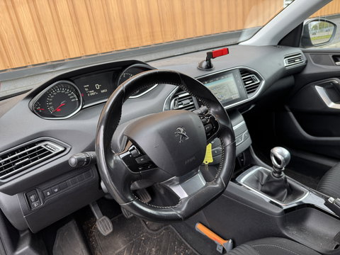 Peugeot 308 SW 1.6 BlueHDI Blue Lease Pack | Handel / Export | Navigatie | Parkeersensoren | Airconditioning | Bluetooth | Cruise Control | Trekhaak | Automatische Verlichting |