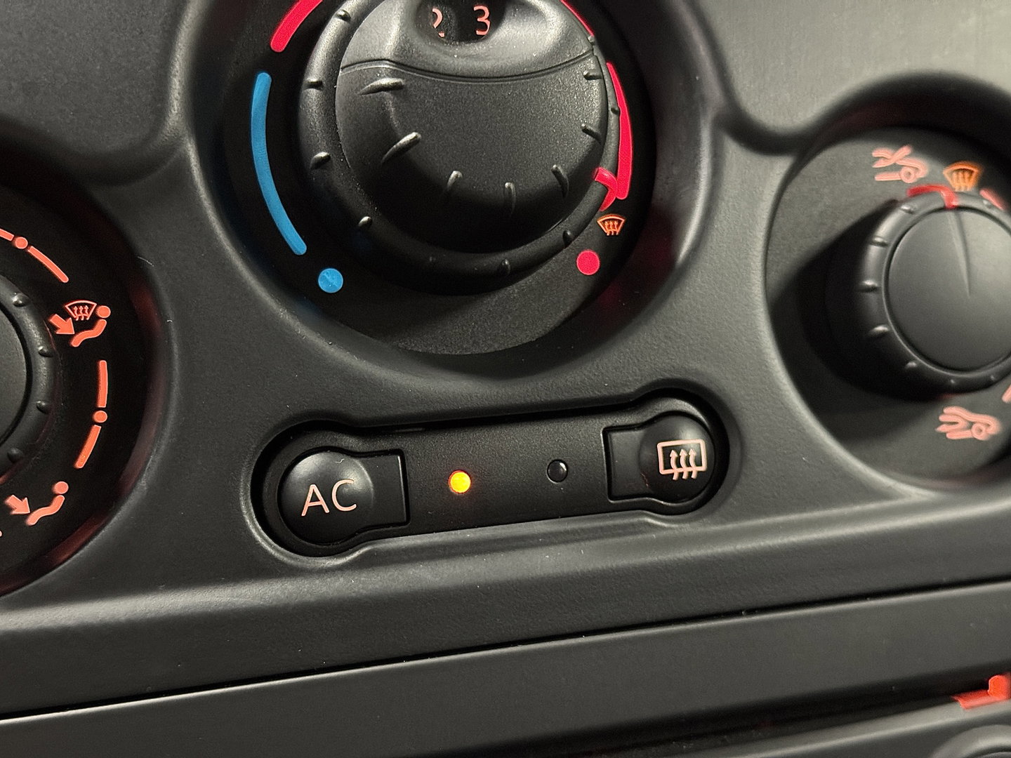 Renault Clio 1.6-16V Dynamique | Automaat | Origineel Nederlands |  NAP | Cruise Control | Radio | Trekhaak |