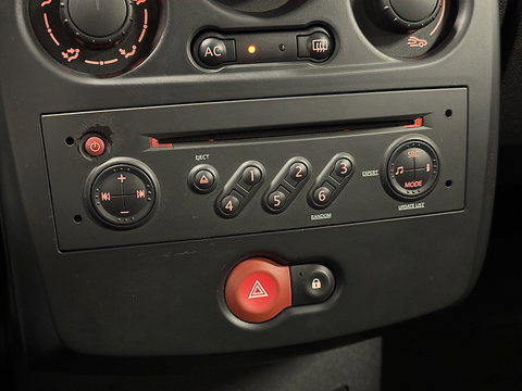 Renault Clio 1.6-16V Dynamique | Automaat | Origineel Nederlands |  NAP | Cruise Control | Radio | Trekhaak |