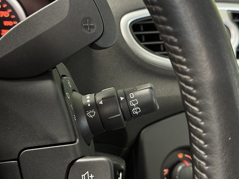 Renault Clio 1.6-16V Dynamique | Automaat | Origineel Nederlands |  NAP | Cruise Control | Radio | Trekhaak |