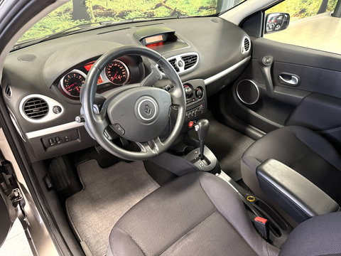 Renault Clio 1.6-16V Dynamique | Automaat | Origineel Nederlands |  NAP | Cruise Control | Radio | Trekhaak |