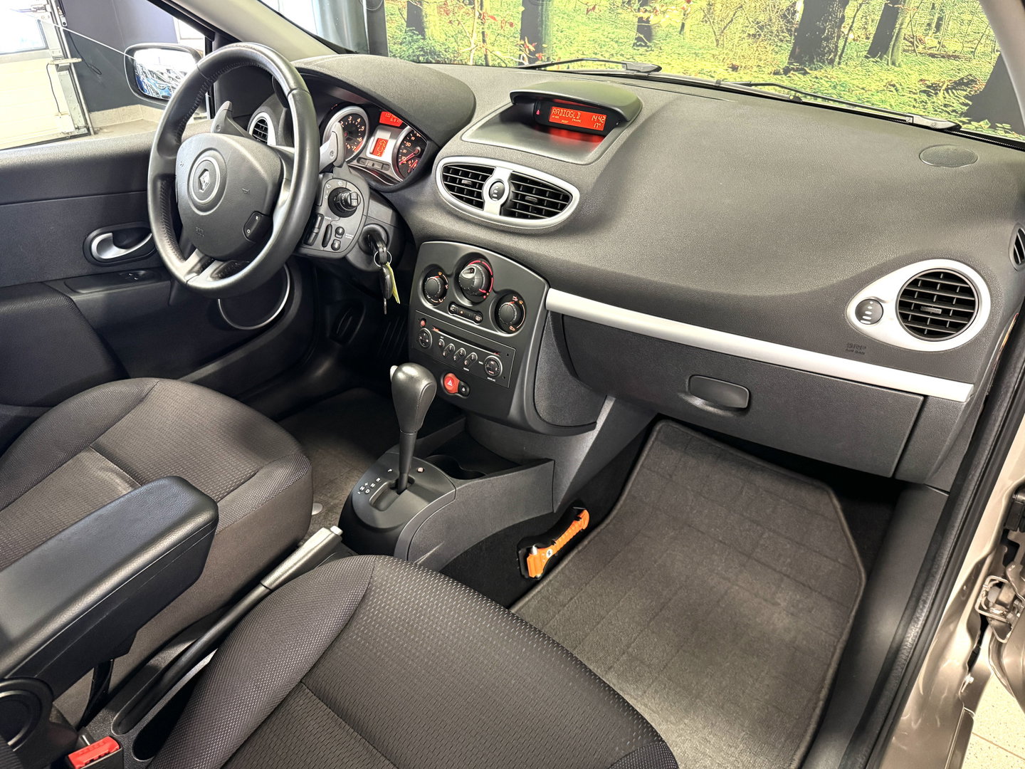 Renault Clio 1.6-16V Dynamique | Automaat | Origineel Nederlands |  NAP | Cruise Control | Radio | Trekhaak |