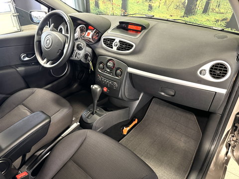 Renault Clio 1.6-16V Dynamique | Automaat | Origineel Nederlands |  NAP | Cruise Control | Radio | Trekhaak |