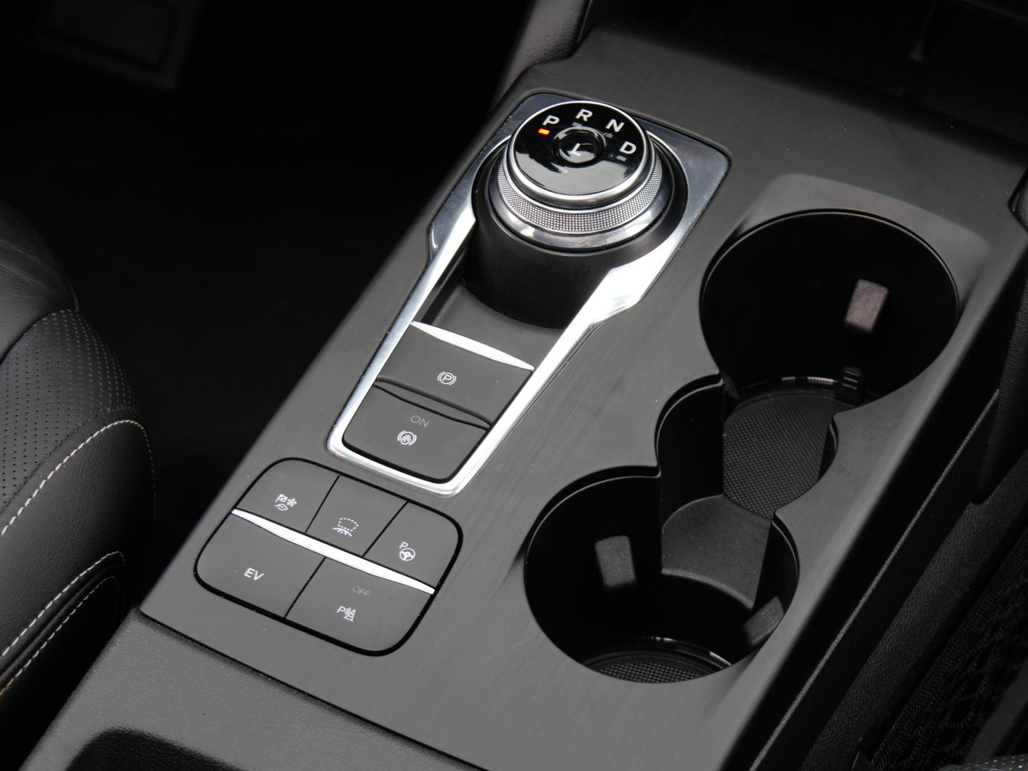 Ford Kuga 2.5 PHEV VIGNALE/ PANORAMADAK/ DRIVER ASSIST PACK/ TREKHAAK