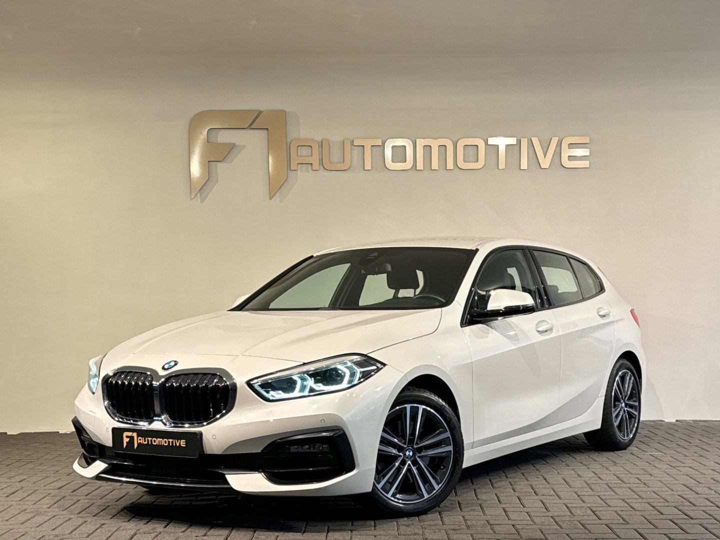 BMW 1-serie 118i High Executive M Sport Sfeer|CarPlay|NAP