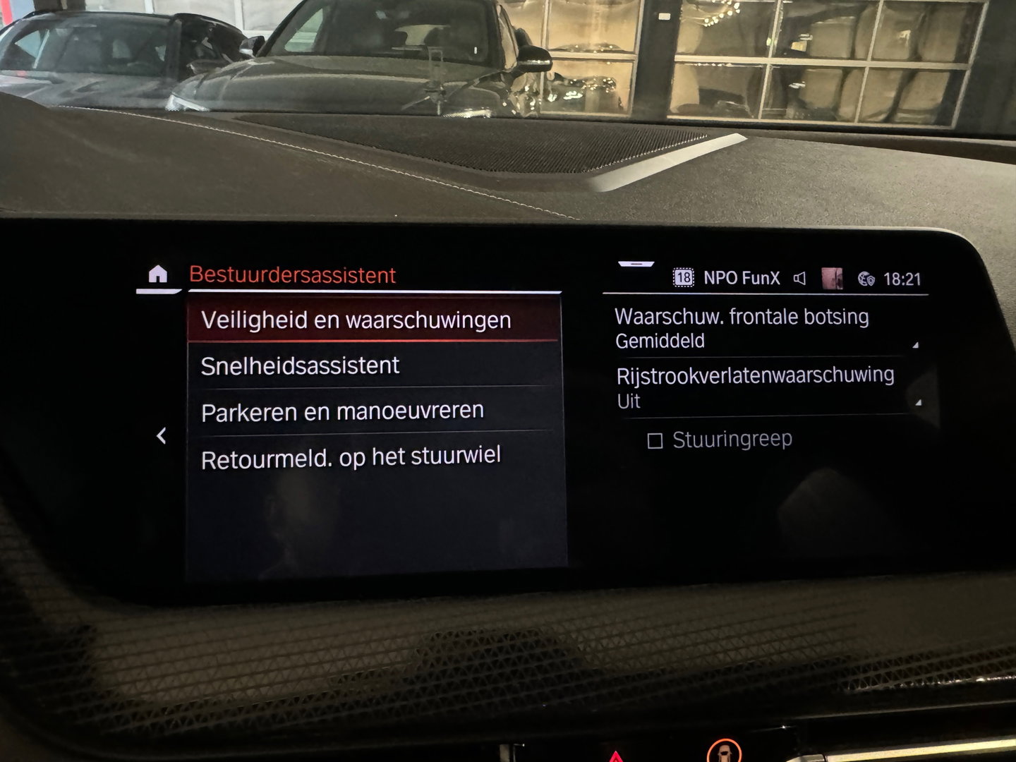 BMW 1-serie 118i High Executive M Sport Sfeer|CarPlay|NAP