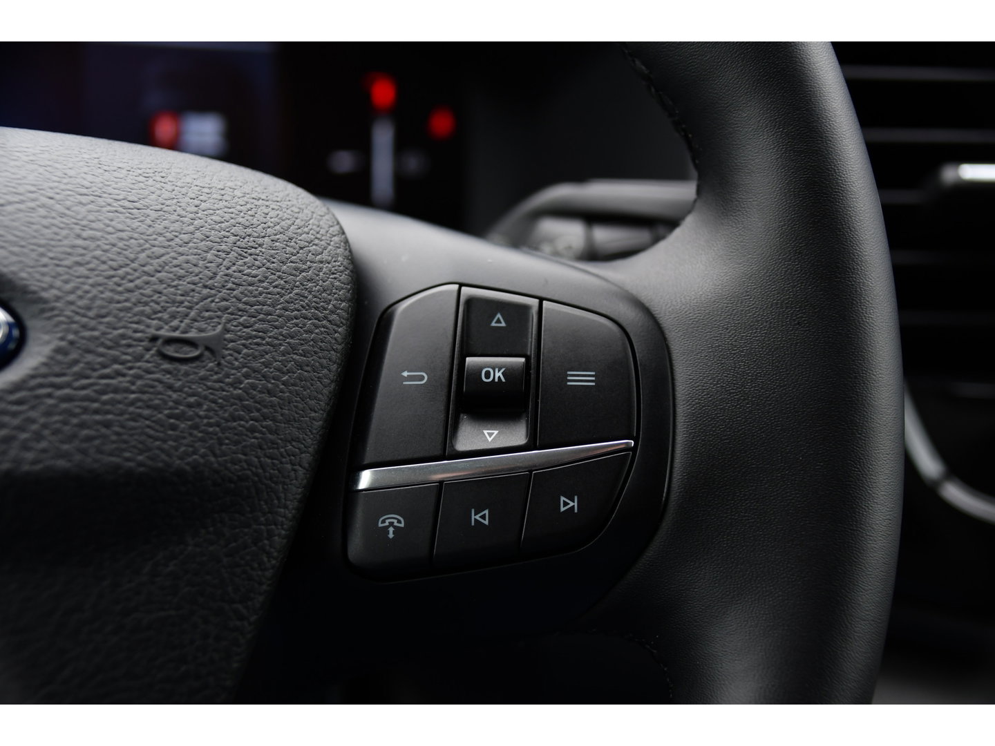 Ford E-Transit 350 L2H2 Trend 68 kWh PB Edition FACE LIFT! Camera, Virtual, Cruise, Carplay, Stoelverwarming, DEMO, Multimedia, Stuurverwarming, Uniek!