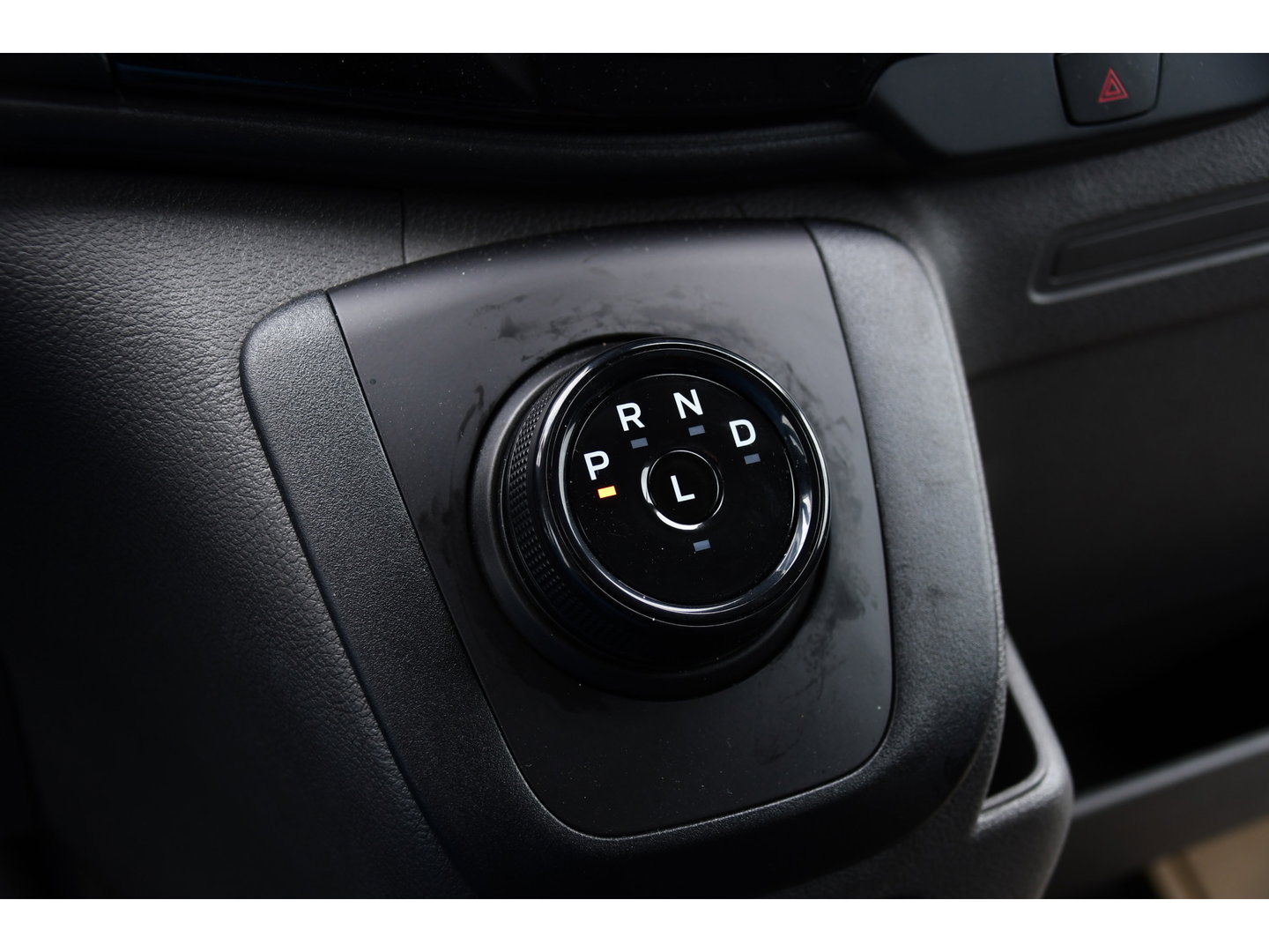 Ford E-Transit 350 L2H2 Trend 68 kWh PB Edition FACE LIFT! Camera, Virtual, Cruise, Carplay, Stoelverwarming, DEMO, Multimedia, Stuurverwarming, Uniek!