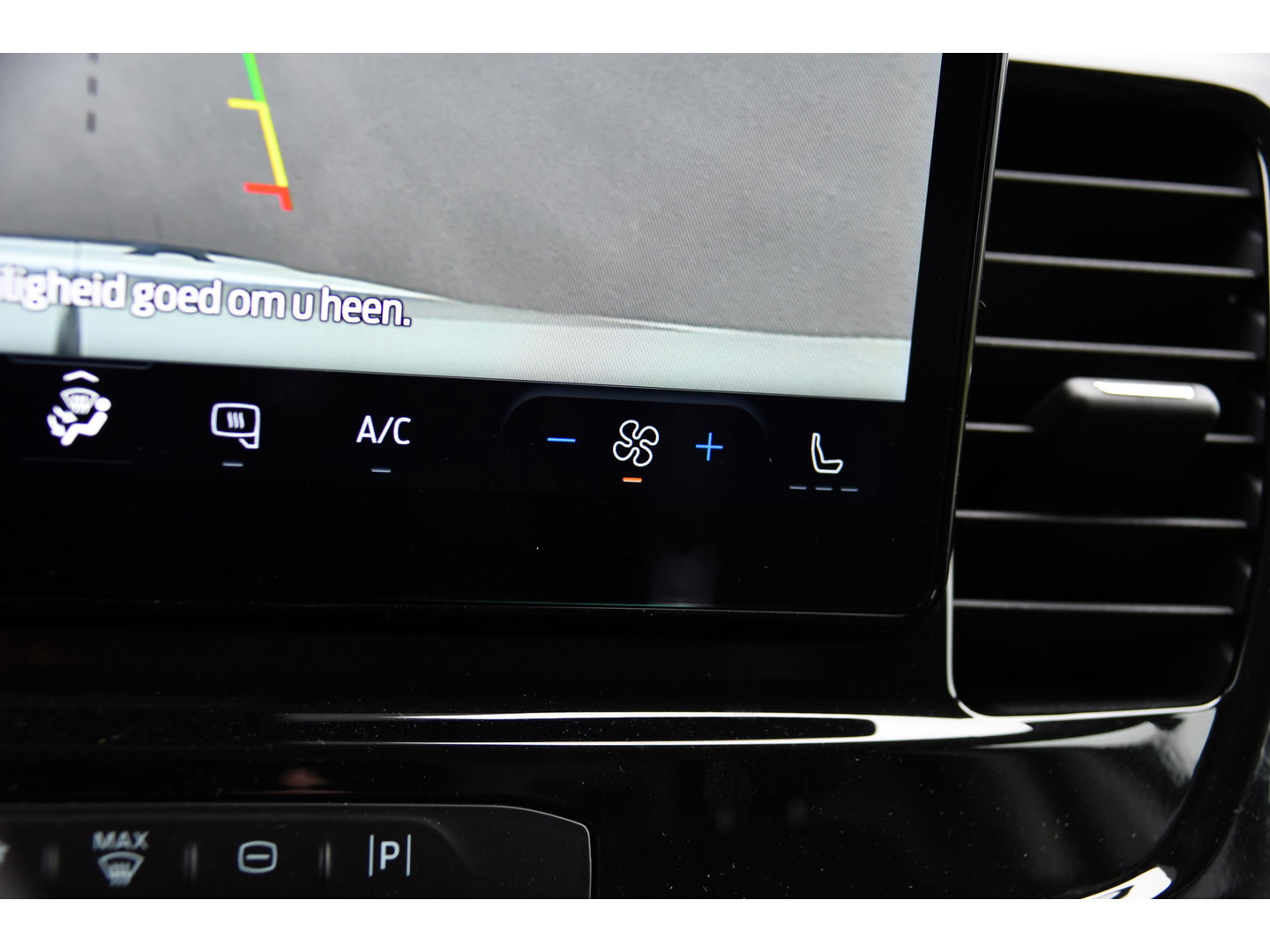 Ford E-Transit 350 L2H2 Trend 68 kWh PB Edition FACE LIFT! Camera, Virtual, Cruise, Carplay, Stoelverwarming, DEMO, Multimedia, Stuurverwarming, Uniek!