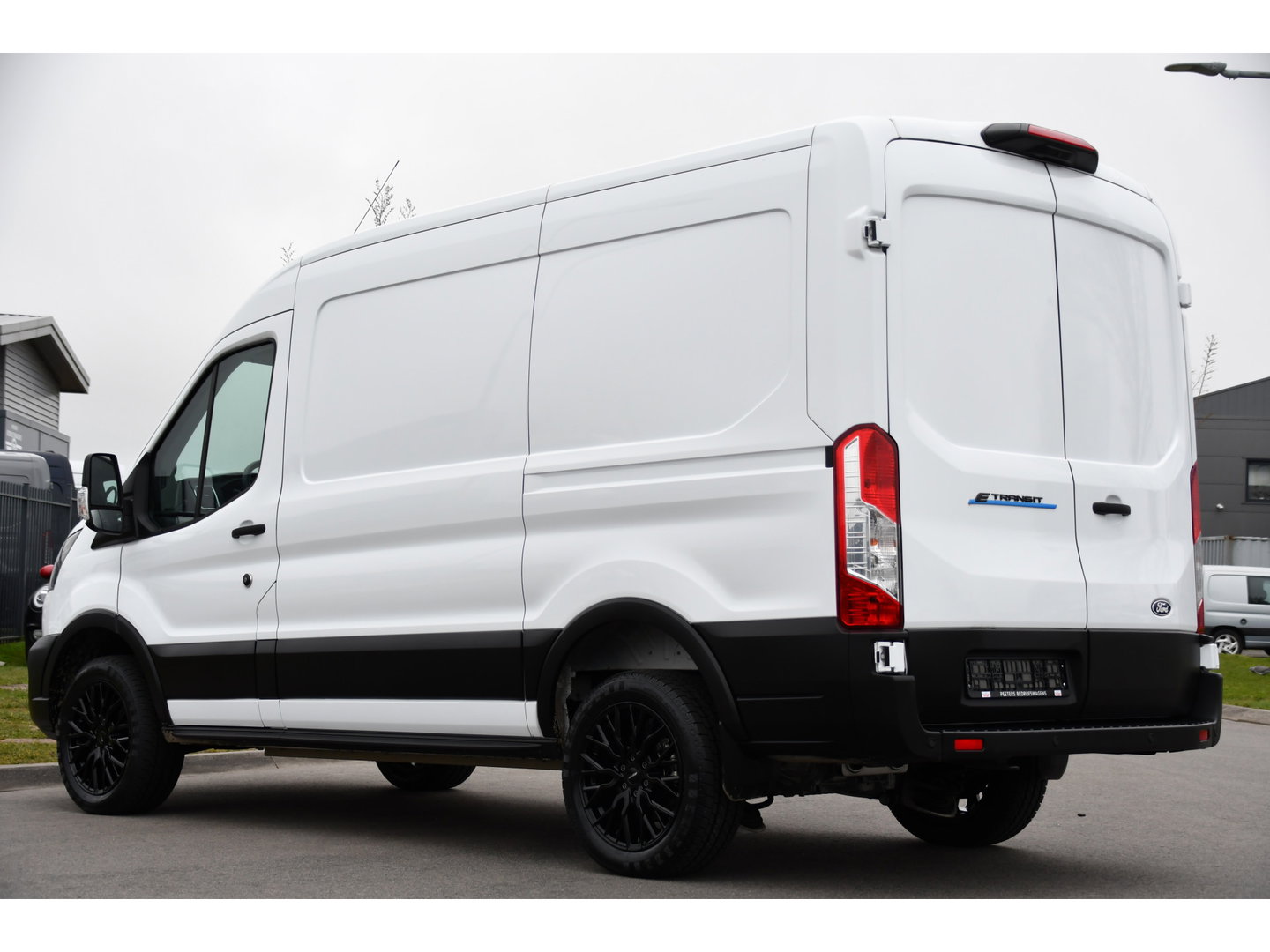 Ford E-Transit 350 L2H2 Trend 68 kWh PB Edition FACE LIFT! Camera, Virtual, Cruise, Carplay, Stoelverwarming, DEMO, Multimedia, Stuurverwarming, Uniek!