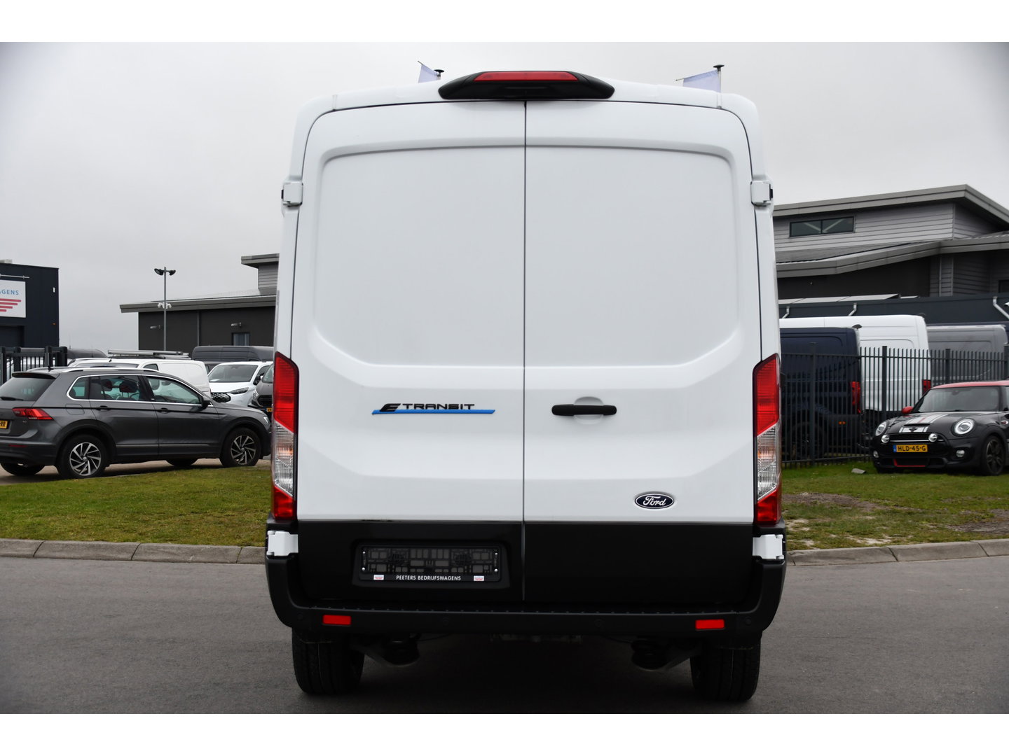 Ford E-Transit 350 L2H2 Trend 68 kWh PB Edition FACE LIFT! Camera, Virtual, Cruise, Carplay, Stoelverwarming, DEMO, Multimedia, Stuurverwarming, Uniek!