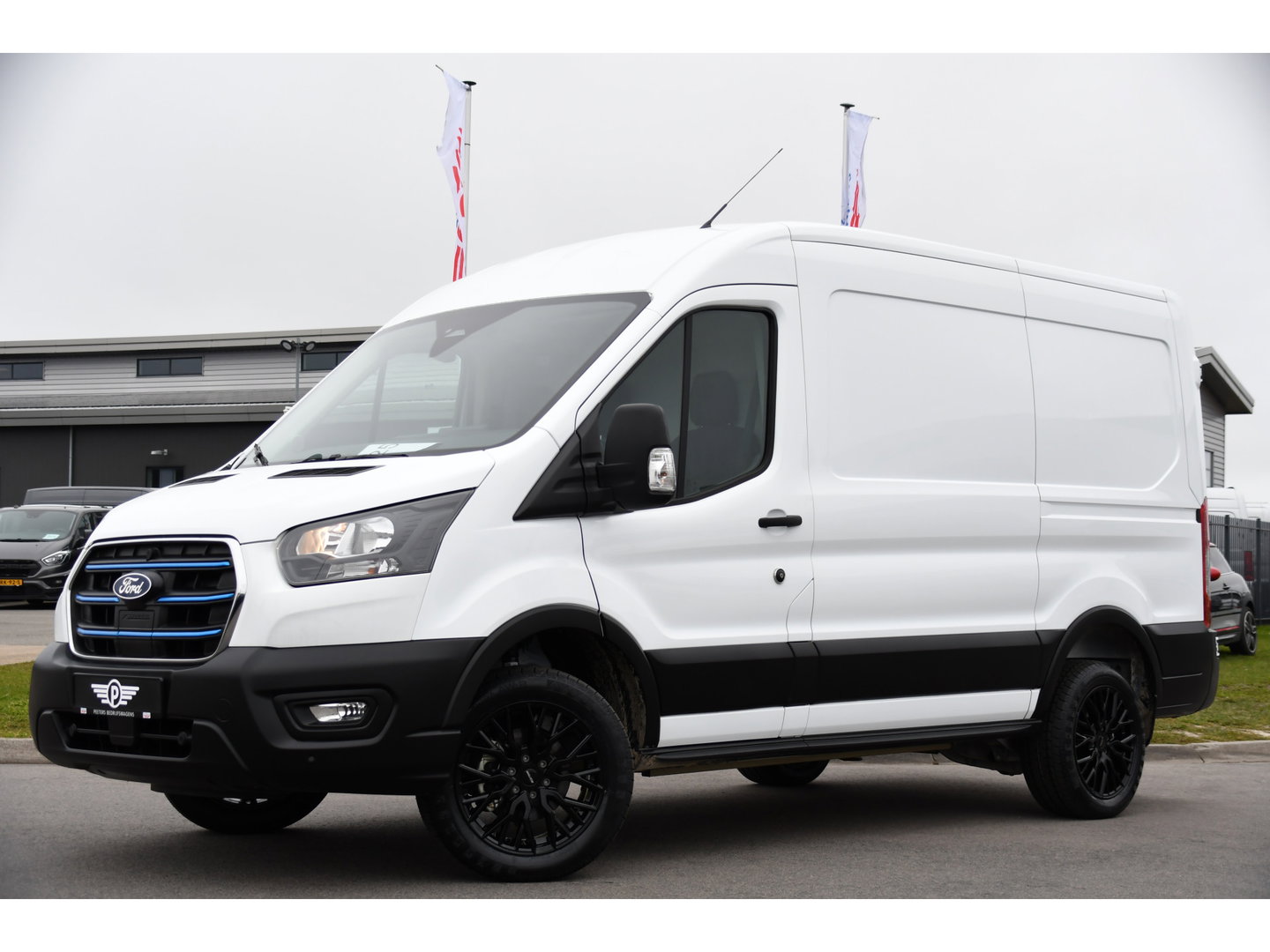Ford E-Transit 350 L2H2 Trend 68 kWh PB Edition FACE LIFT! Camera, Virtual, Cruise, Carplay, Stoelverwarming, DEMO, Multimedia, Stuurverwarming, Uniek!