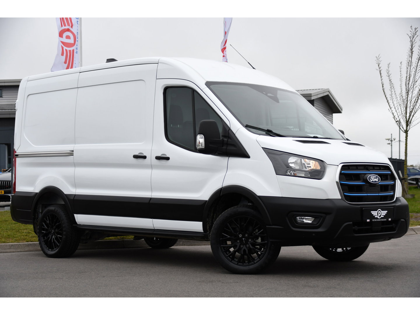 Ford E-Transit 350 L2H2 Trend 68 kWh PB Edition FACE LIFT! Camera, Virtual, Cruise, Carplay, Stoelverwarming, DEMO, Multimedia, Stuurverwarming, Uniek!