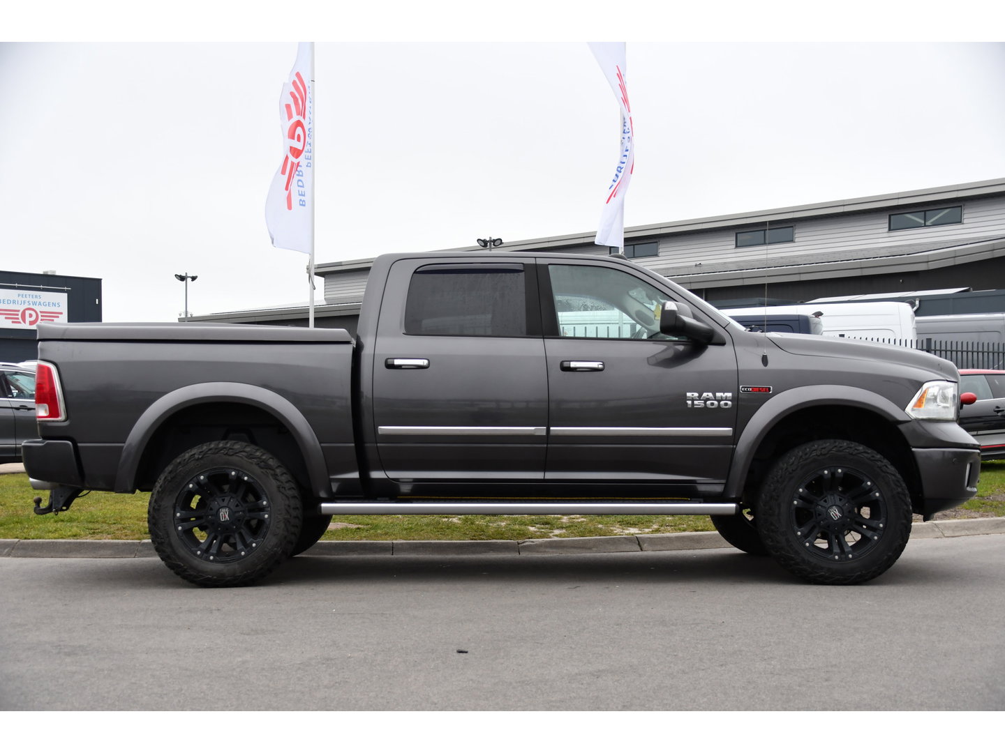 Dodge Ram 1500 3.0 TD 4x4 Crew Cab 5'7 Laramie Camera, Cruise, Carplay, Leder, LED, Stoelverwarming, 3500kg Trekhaak, Multimedia, PANO, Stuurverwarming, Uniek!