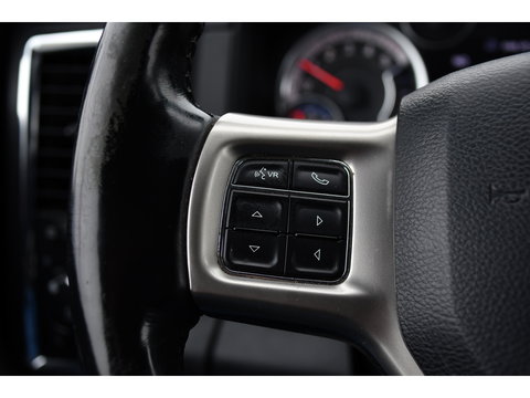 Dodge Ram 1500 3.0 TD 4x4 Crew Cab 5'7 Laramie Camera, Cruise, Carplay, Leder, LED, Stoelverwarming, 3500kg Trekhaak, Multimedia, PANO, Stuurverwarming, Uniek!