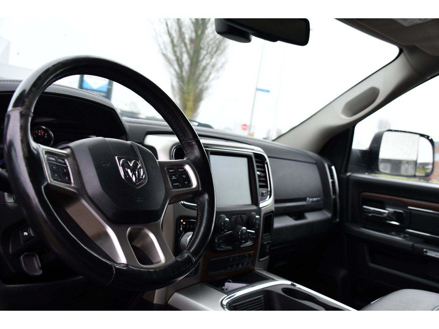 Dodge Ram 1500 3.0 TD 4x4 Crew Cab 5'7 Laramie Camera, Cruise, Carplay, Leder, LED, Stoelverwarming, 3500kg Trekhaak, Multimedia, PANO, Stuurverwarming, Uniek!