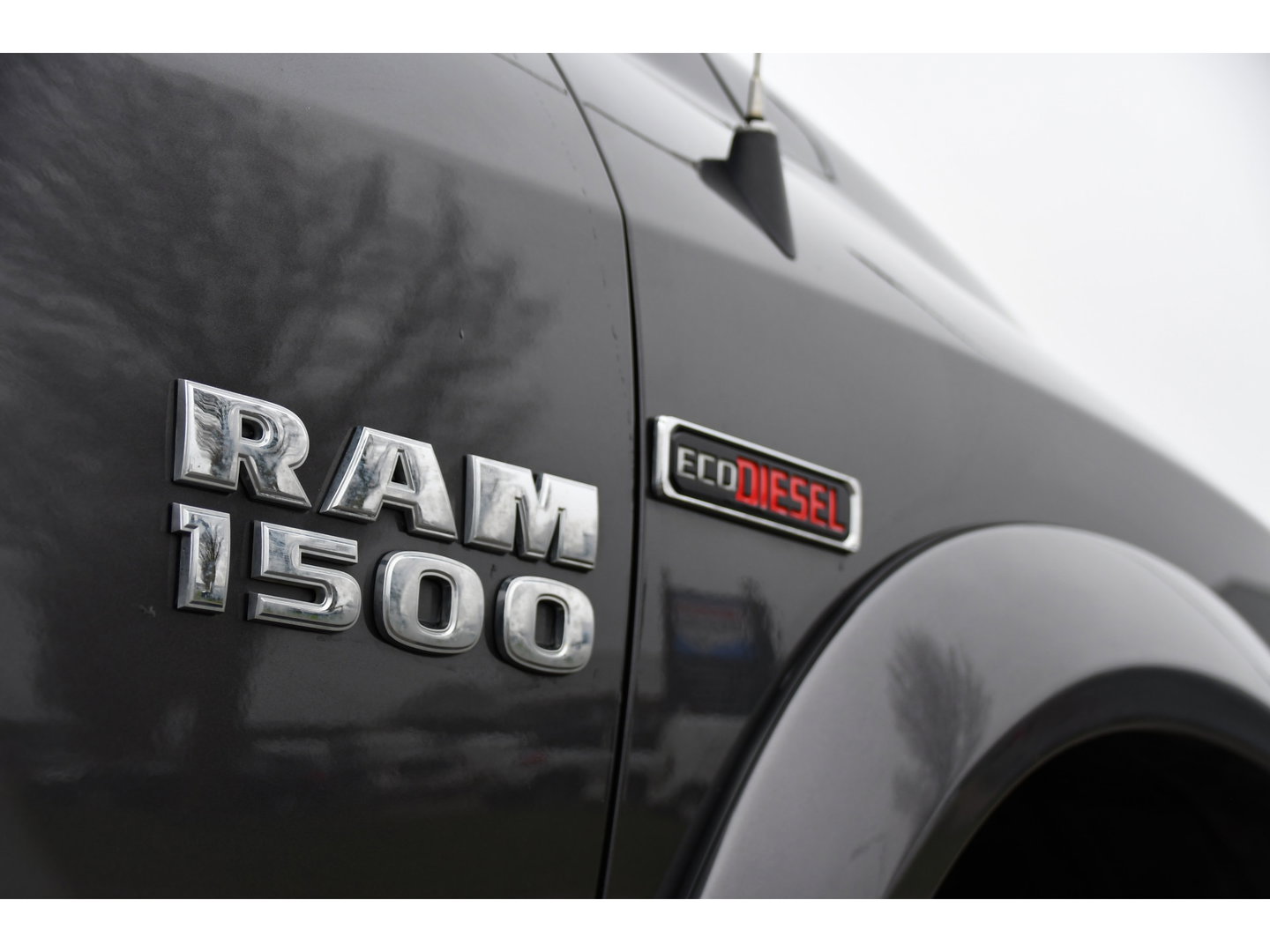 Dodge Ram 1500 3.0 TD 4x4 Crew Cab 5'7 Laramie Camera, Cruise, Carplay, Leder, LED, Stoelverwarming, 3500kg Trekhaak, Multimedia, PANO, Stuurverwarming, Uniek!