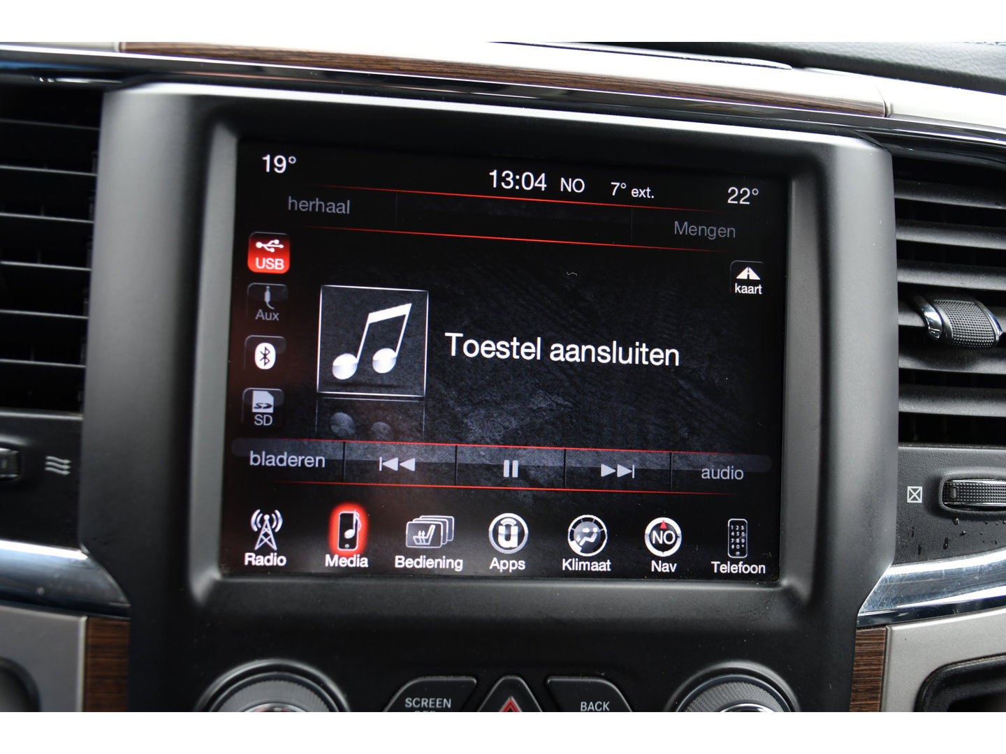 Dodge Ram 1500 3.0 TD 4x4 Crew Cab 5'7 Laramie Camera, Cruise, Carplay, Leder, LED, Stoelverwarming, 3500kg Trekhaak, Multimedia, PANO, Stuurverwarming, Uniek!