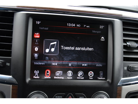 Dodge Ram 1500 3.0 TD 4x4 Crew Cab 5'7 Laramie Camera, Cruise, Carplay, Leder, LED, Stoelverwarming, 3500kg Trekhaak, Multimedia, PANO, Stuurverwarming, Uniek!