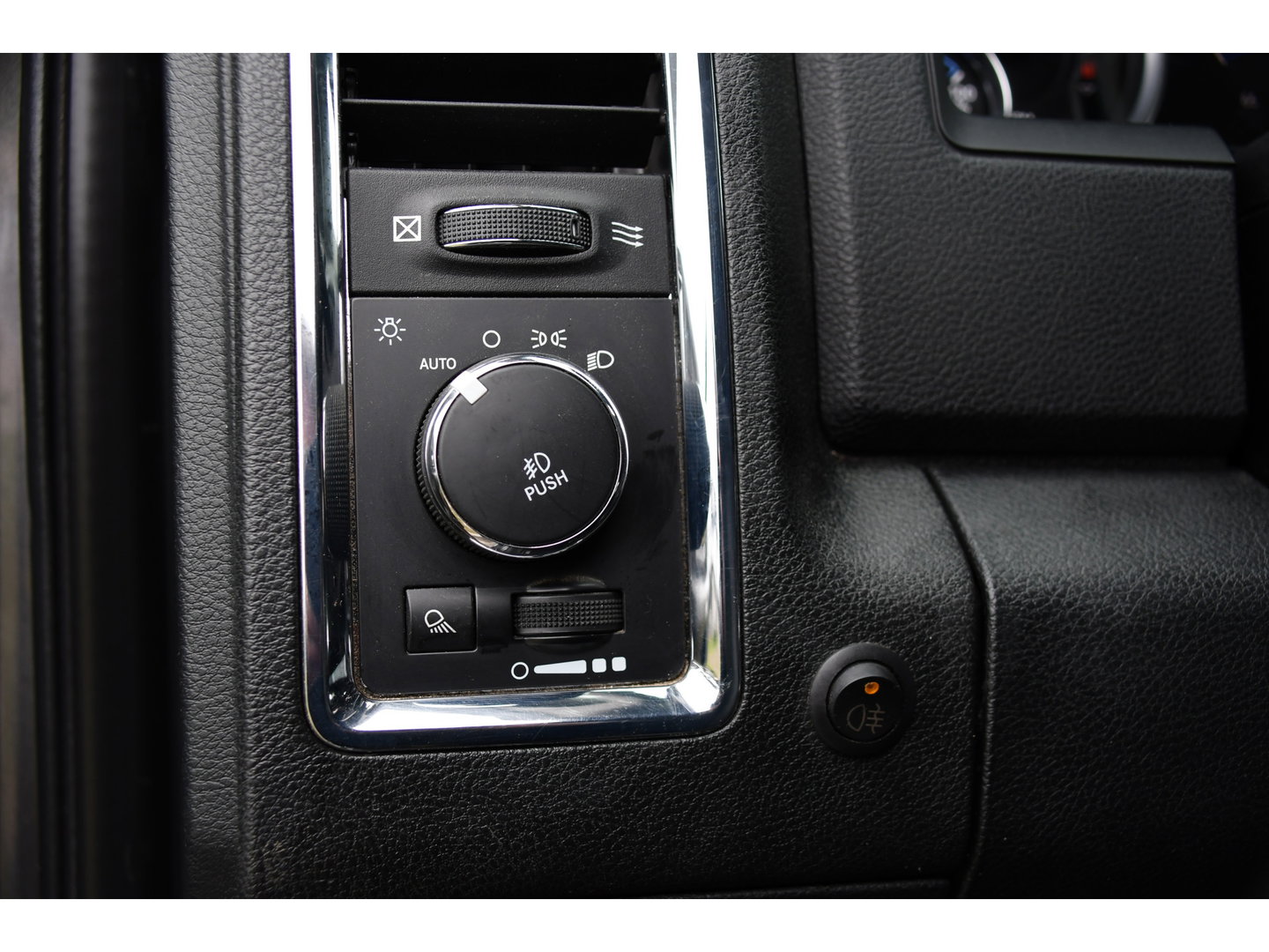 Dodge Ram 1500 3.0 TD 4x4 Crew Cab 5'7 Laramie Camera, Cruise, Carplay, Leder, LED, Stoelverwarming, 3500kg Trekhaak, Multimedia, PANO, Stuurverwarming, Uniek!