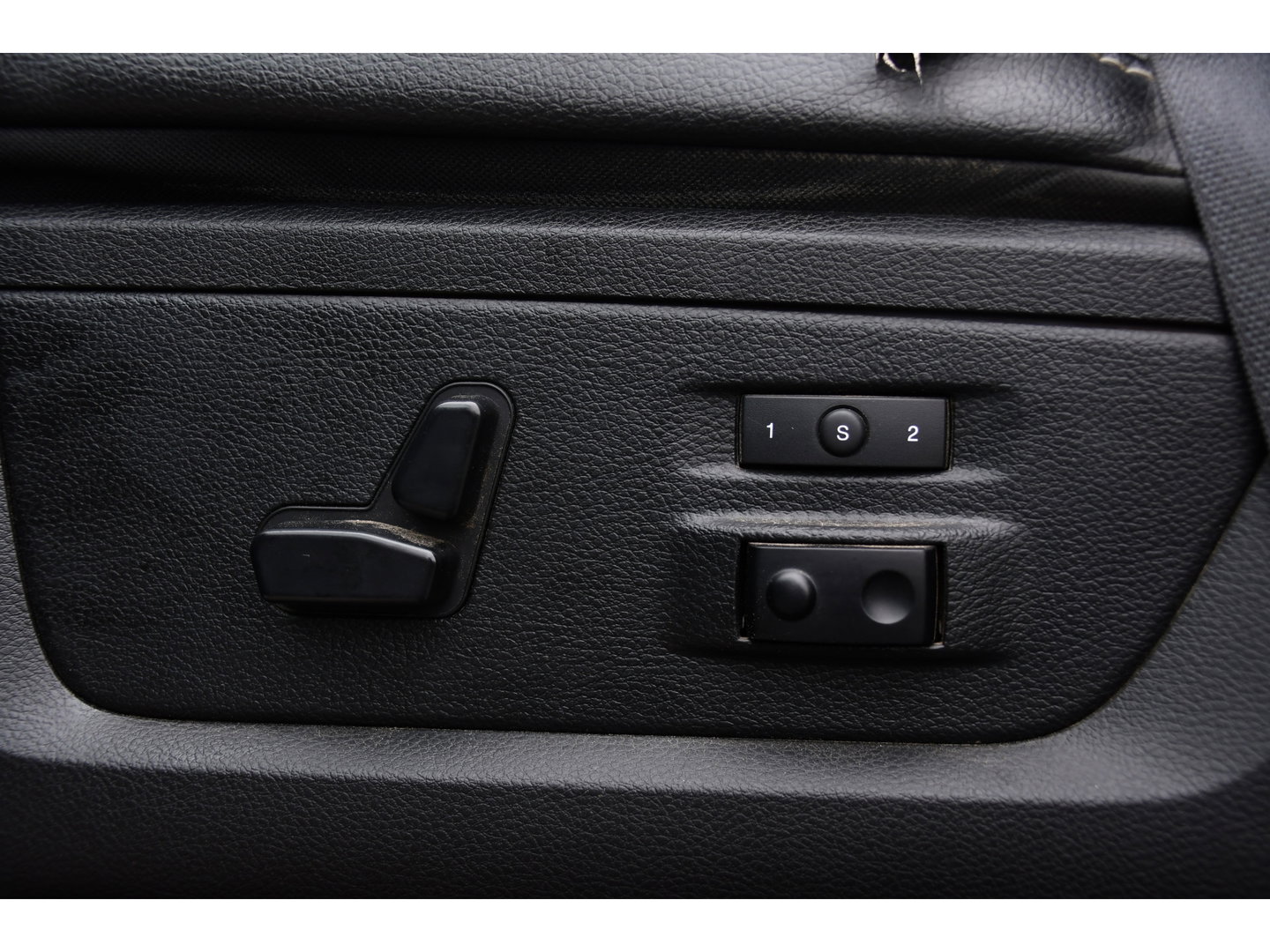 Dodge Ram 1500 3.0 TD 4x4 Crew Cab 5'7 Laramie Camera, Cruise, Carplay, Leder, LED, Stoelverwarming, 3500kg Trekhaak, Multimedia, PANO, Stuurverwarming, Uniek!