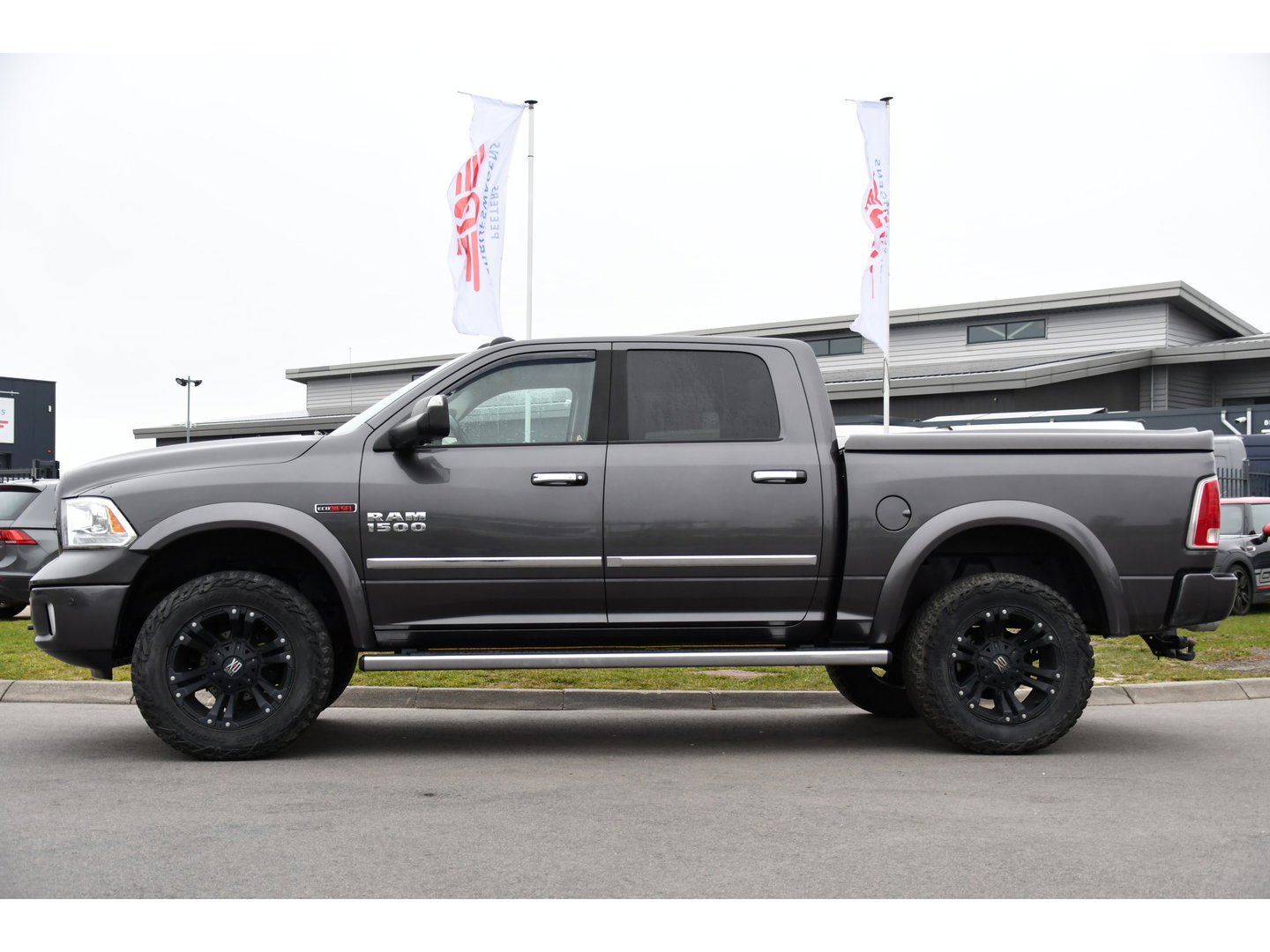 Dodge Ram 1500 3.0 TD 4x4 Crew Cab 5'7 Laramie Camera, Cruise, Carplay, Leder, LED, Stoelverwarming, 3500kg Trekhaak, Multimedia, PANO, Stuurverwarming, Uniek!